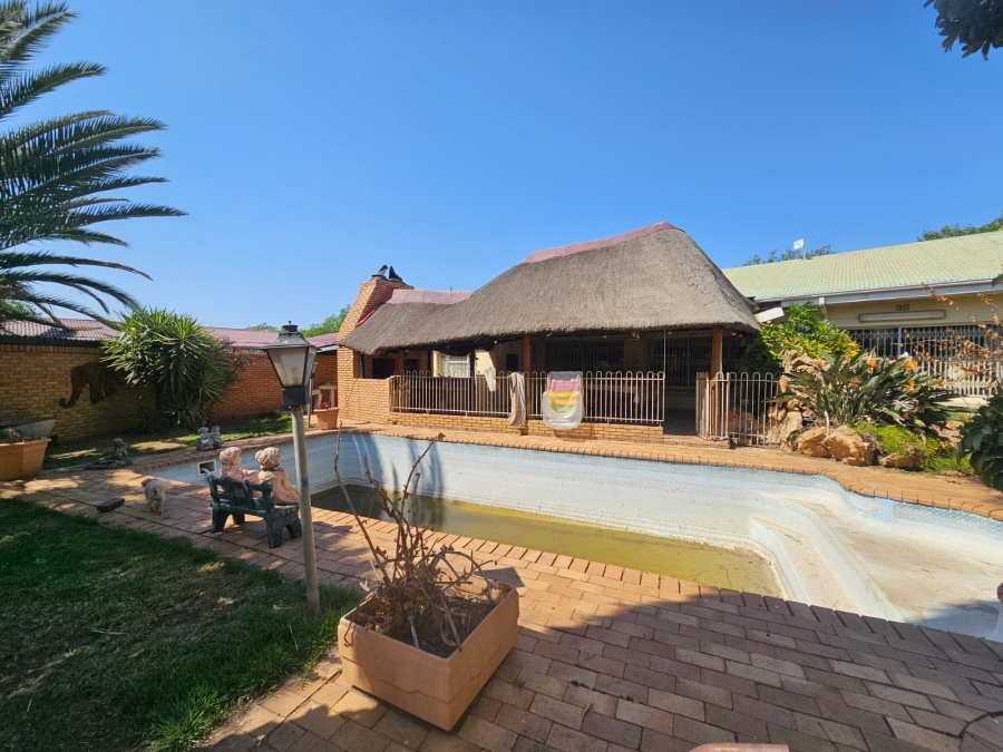 5 Bedroom Property for Sale in Dagbreek Free State